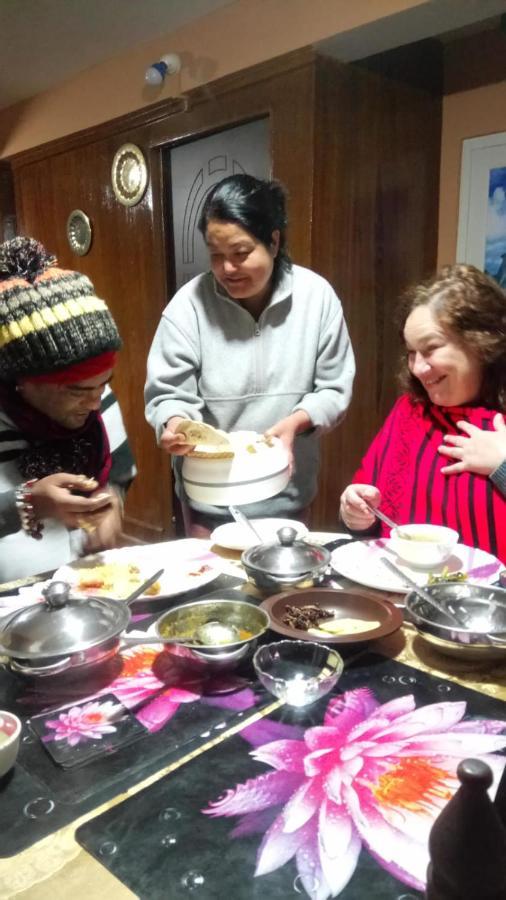 Lotus Homestay ดาร์จีลิง ภายนอก รูปภาพ