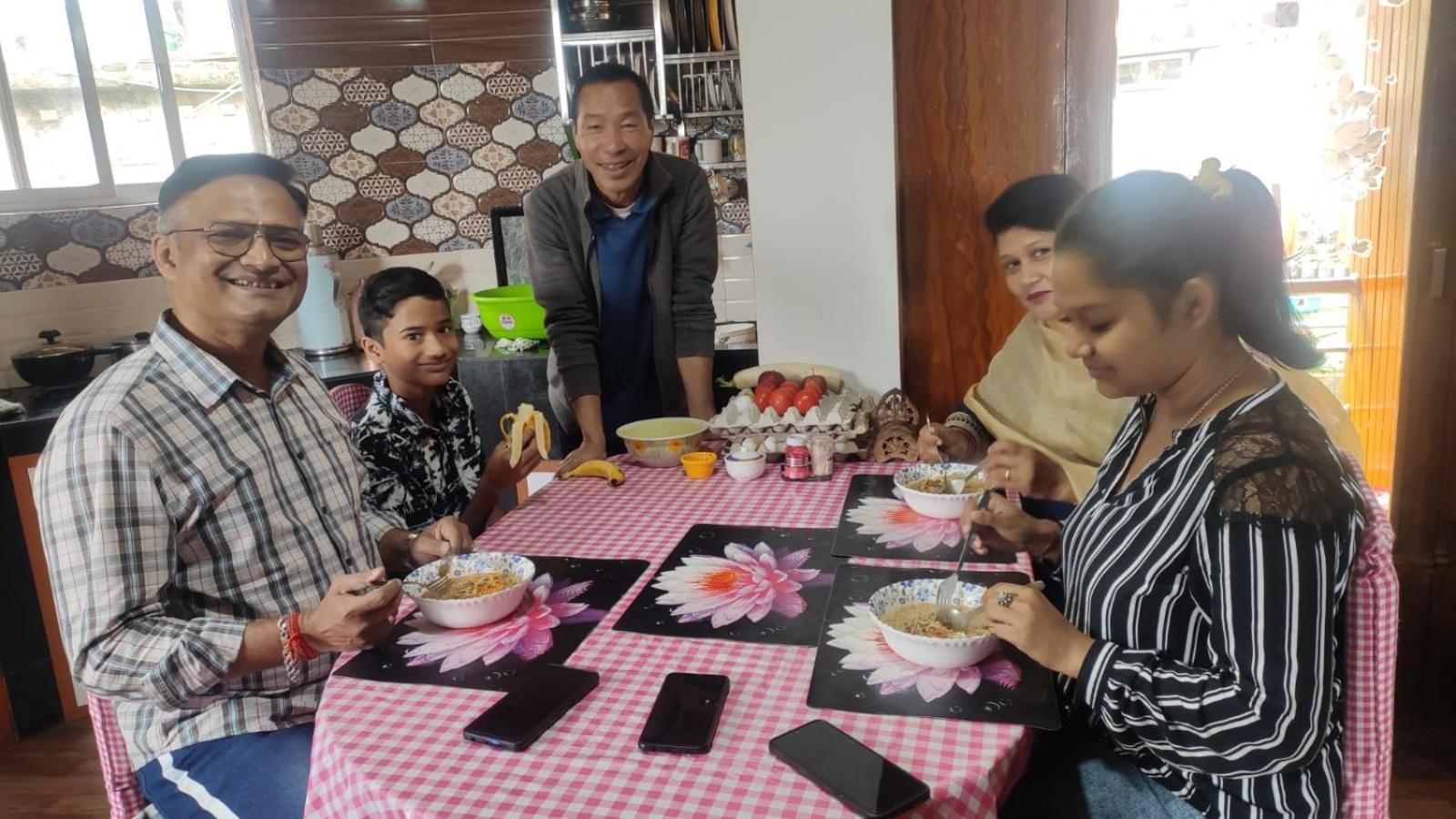 Lotus Homestay ดาร์จีลิง ภายนอก รูปภาพ